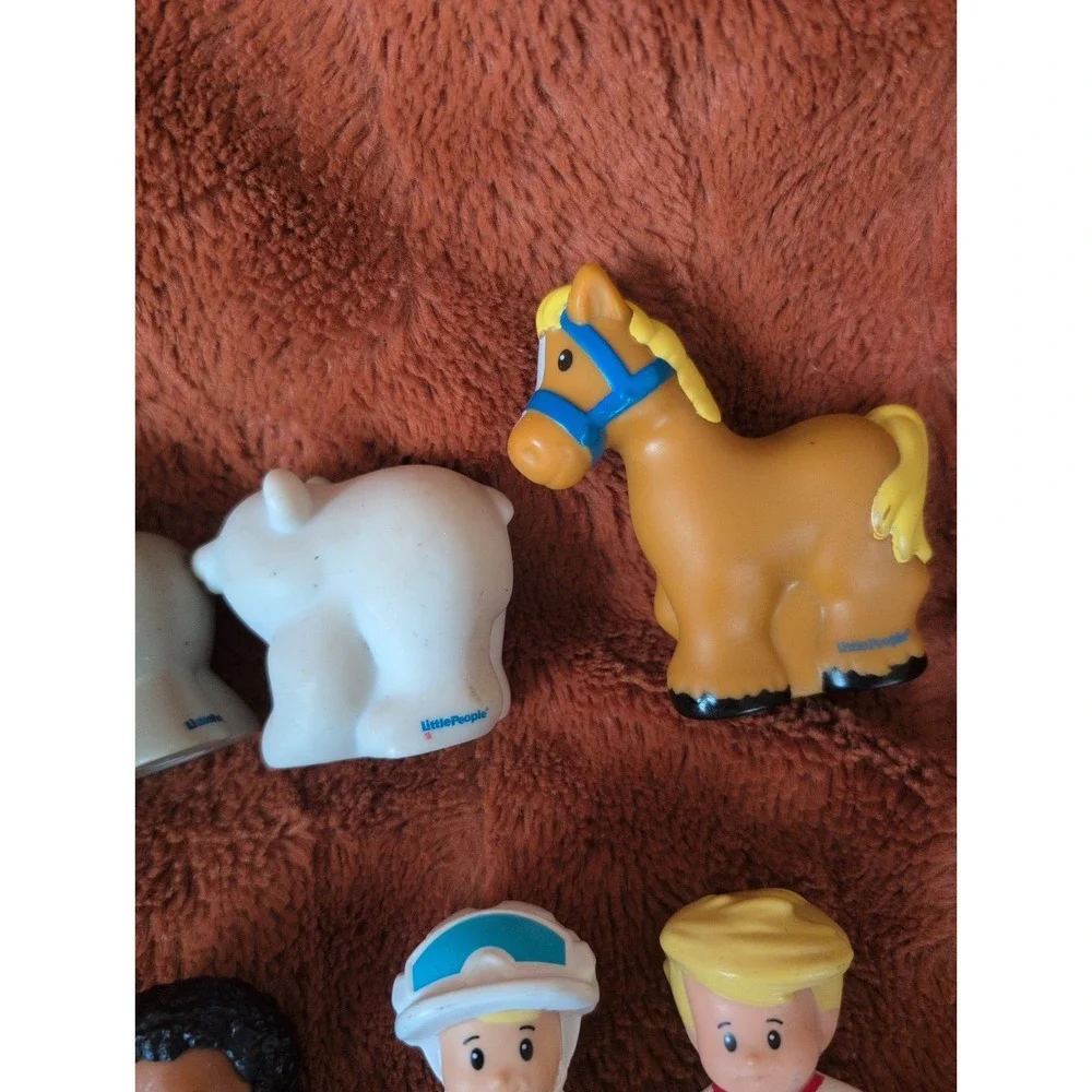 Fisher-Price Little People Figures and Animals Lot of 8 Fire, Farm, Mrs Claus+